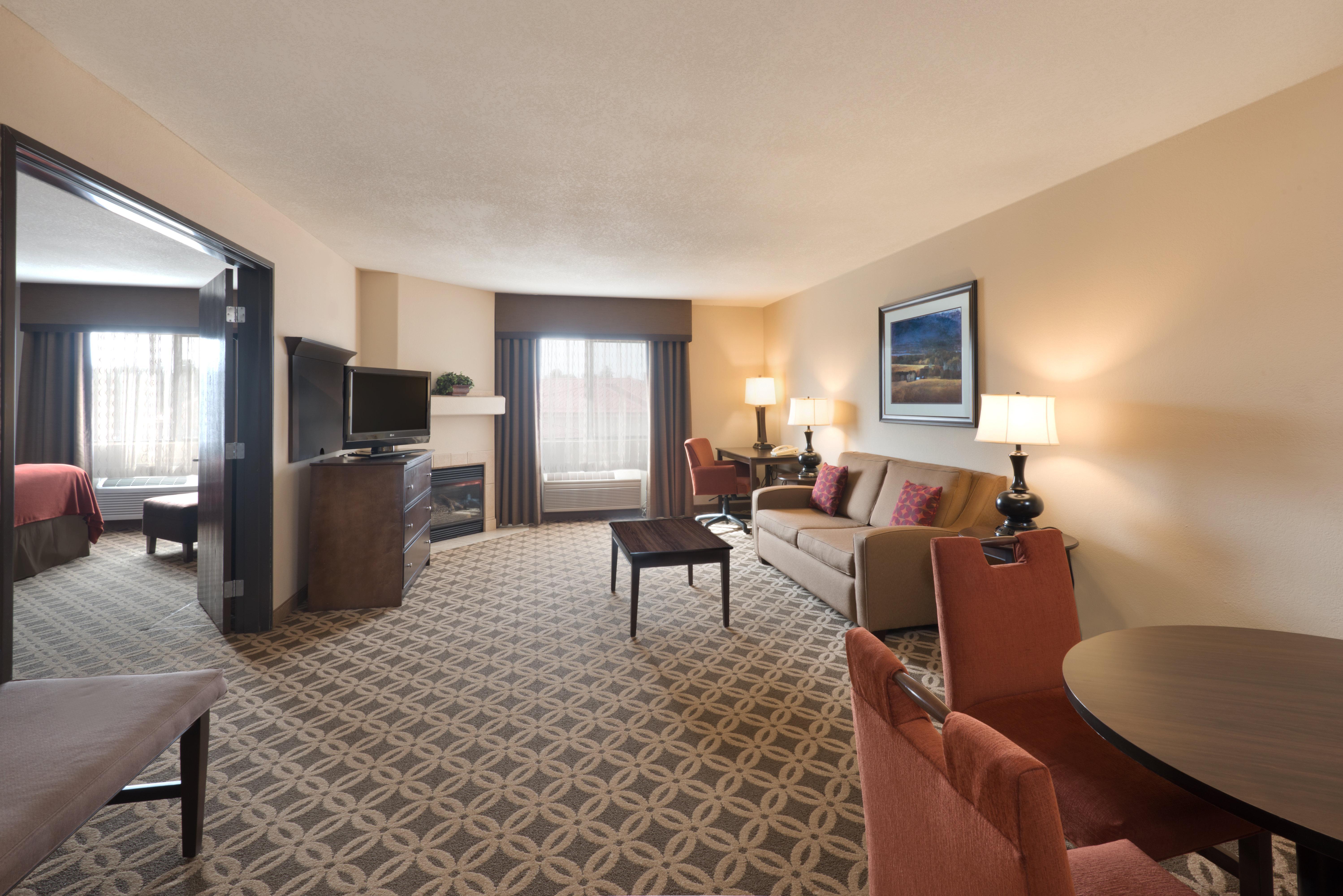 Holiday Inn Express Show Low By Ihg Luaran gambar