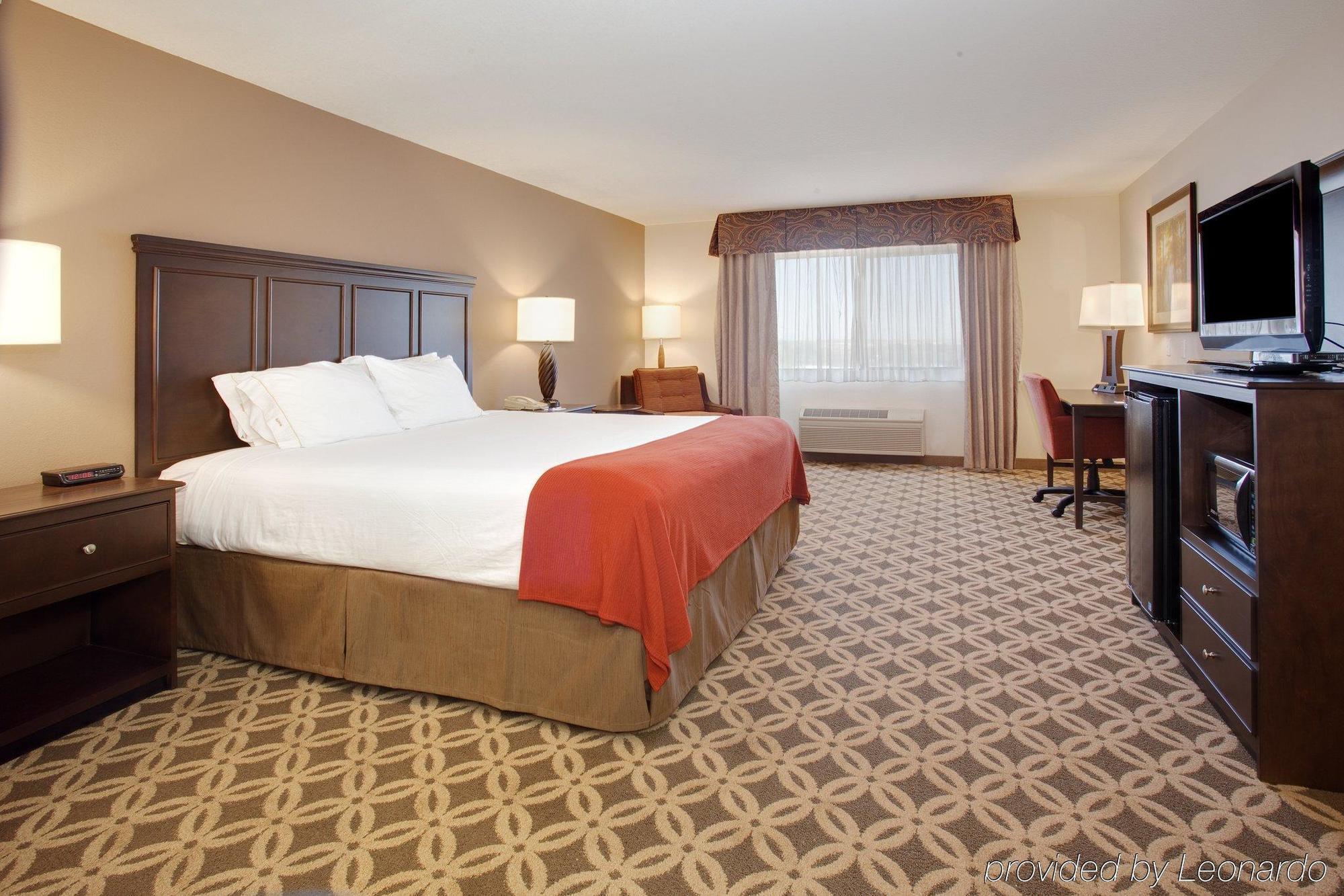 Holiday Inn Express Show Low By Ihg Luaran gambar